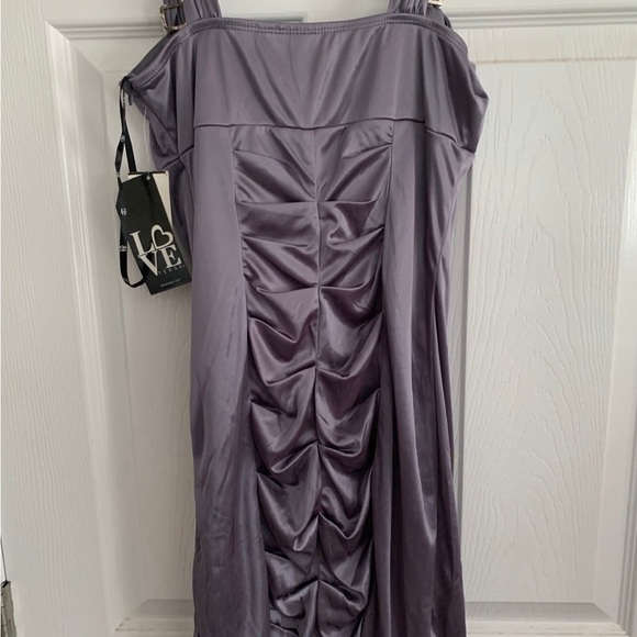 Women’s Vintage Dress - Picture 2 of 2